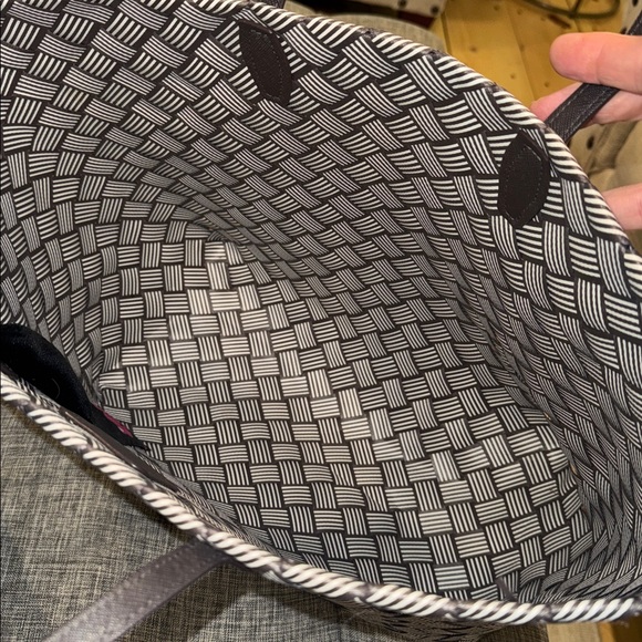 Henri Bendel Bag Large Woven Centennial Brown White Woven Stripe Market Tote - Picture 12 of 17